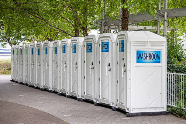 Best Luxury portable toilet rental  in Monson Center, MA